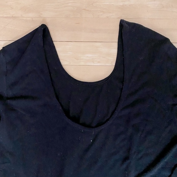 Black Scoop Back Long Tunic Tee - M - Picture 2 of 5